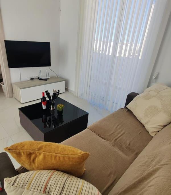 Apartamento Cozy Penthouse In Central Malta Balzan Exterior foto