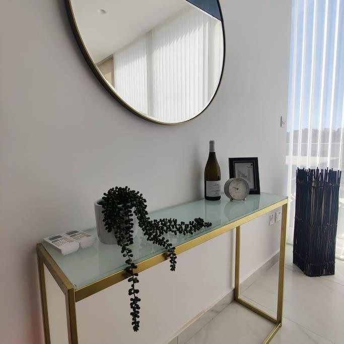 Apartamento Cozy Penthouse In Central Malta Balzan Exterior foto