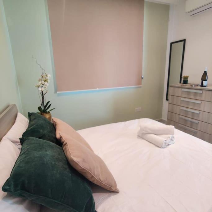 Apartamento Cozy Penthouse In Central Malta Balzan Exterior foto